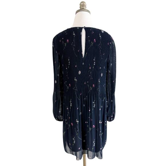 Aritzia Wilfred Black/Pink Floral Print Long Sleeve Pleated Mini Dress Sz Small - Picture 6 of 9